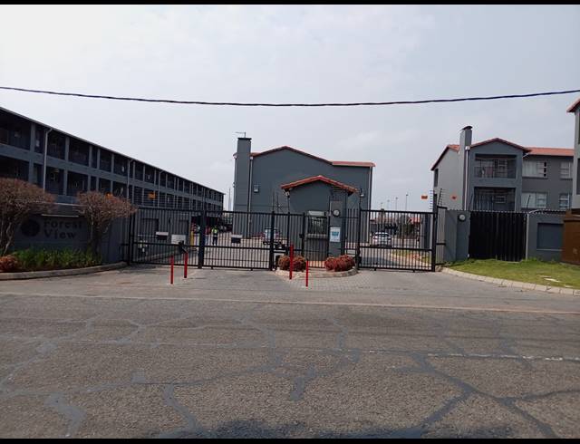 1 BEDROOM STUDIO APARTMENT FOR SALE IN TURFFONTEIN